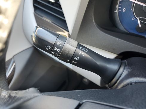 Used 2019 Toyota Sienna L image 31