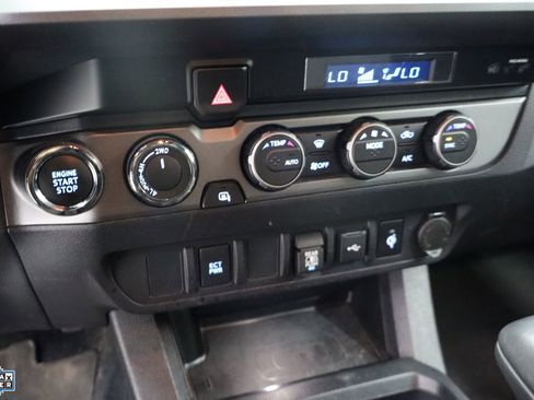 Used 2023 Toyota Tacoma TRD Sport AWD/4WD image 22