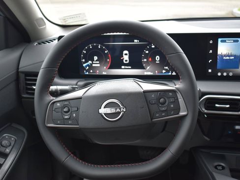 New 2026 Nissan Sentra SR w/ Floor Mat Package FWD image 31