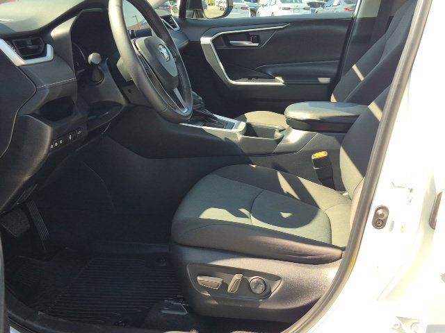 Used 2023 Toyota RAV4 XLE w/ Convenience Package FWD image 16