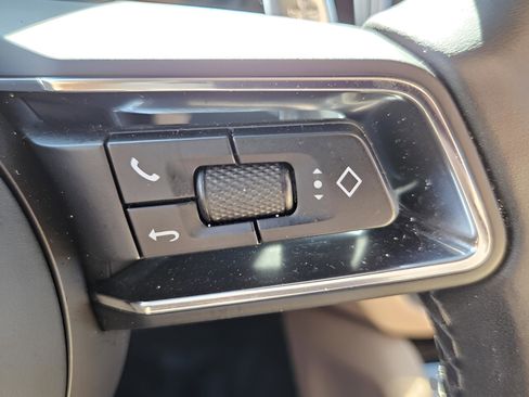 Used 2022 Porsche Macan image 31