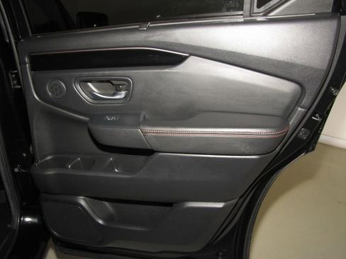 Certified 2024 Honda Pilot TrailSport image 19