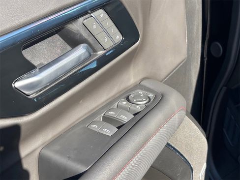 Used 2025 Chevrolet Suburban RST w/ Comfort Package image 23