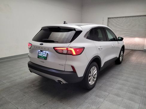 Used 2022 Ford Escape SE AWD/4WD image 9