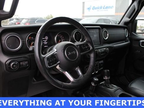 Used 2018 Jeep Wrangler Unlimited Sahara AWD/4WD image 2