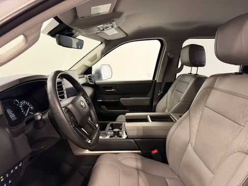 Used 2023 Toyota Tundra Limited image 12