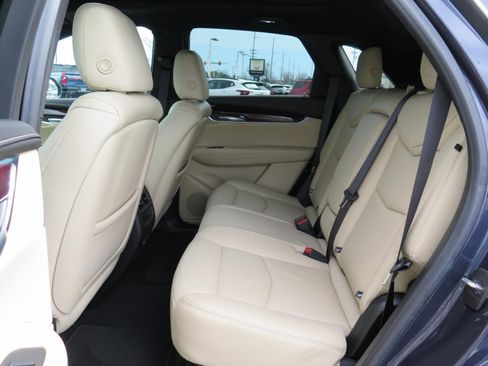 Used 2018 Cadillac XT5 Luxury w/ Driver Awareness Package image 23