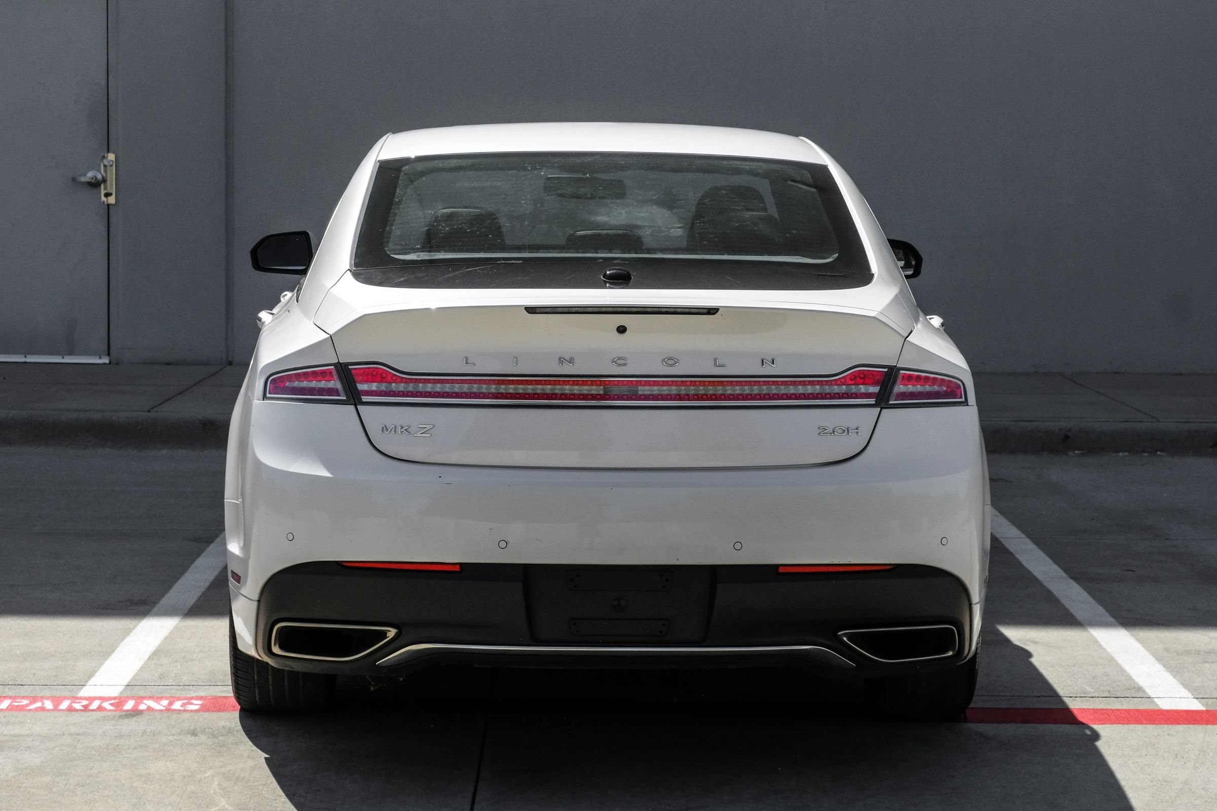 Used 2017 Lincoln MKZ Reserve FWD image 7