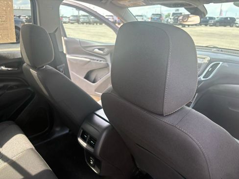 Used 2024 Chevrolet Equinox LT FWD image 43