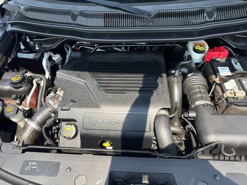 Used 2017 Ford Explorer Platinum AWD/4WD image 16