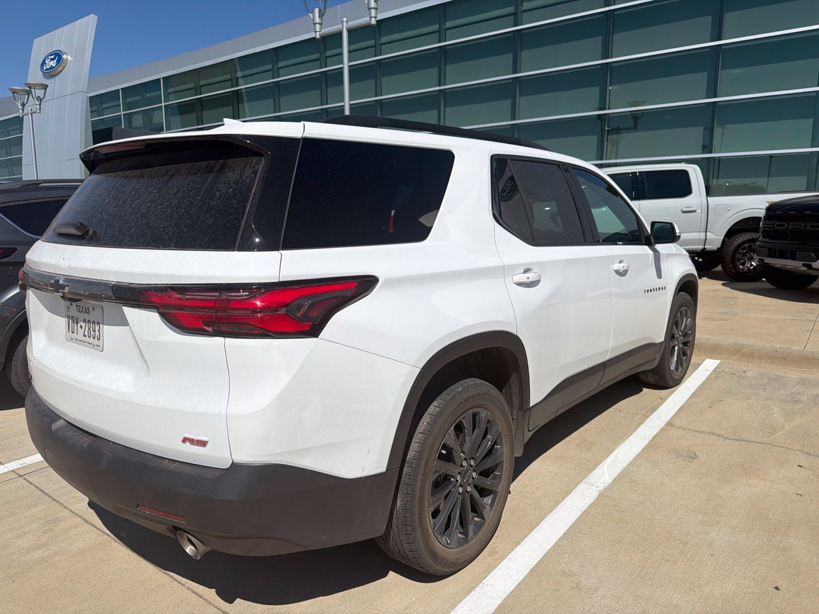 Used 2024 Chevrolet Traverse RS FWD image 21