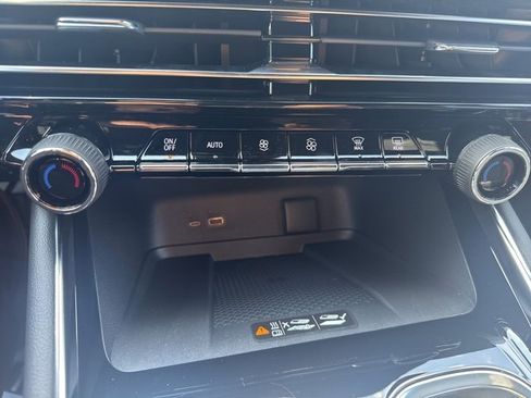 New 2026 Chevrolet Traverse LT w/ Driver Confidence Package image 35