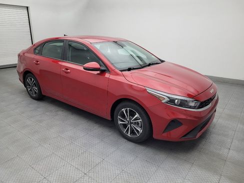 Used 2024 Kia Forte LXS w/ LXS Technology Package FWD image 11