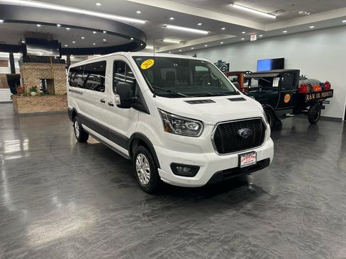 Used 2023 Ford Transit 350 XLT RWD image 3