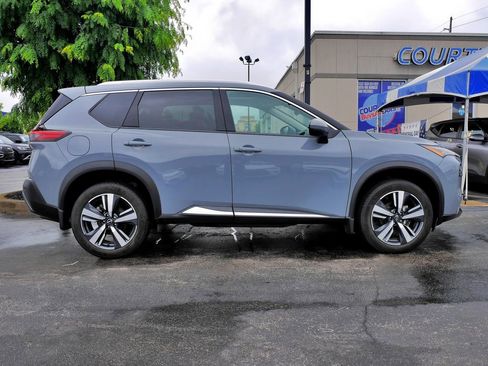 Used 2023 Nissan Rogue SL AWD/4WD image 12