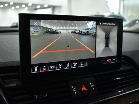 Used 2021 Audi Q5 Premium Plus w/ Premium Plus Package image 20
