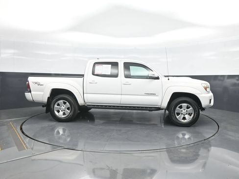 Used 2013 Toyota Tacoma 4x4 Double Cab w/ TRD Sport Pkg image 8