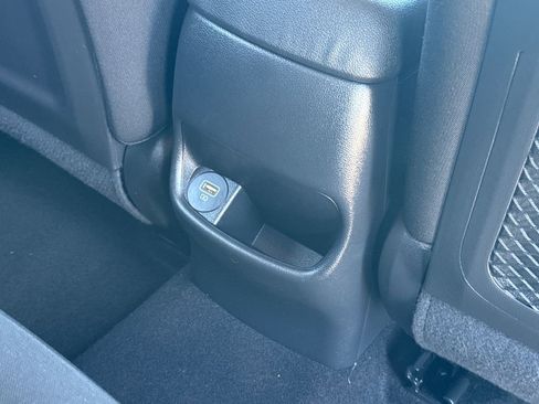 Used 2023 Hyundai Kona SE image 17