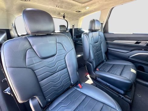 Used 2022 Kia Telluride SX w/ SX Prestige Package AWD/4WD image 30