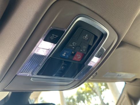 Used 2020 RAM 1500 Laramie image 42