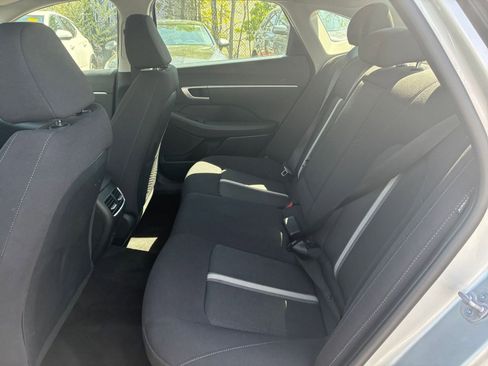 Used 2025 Hyundai Sonata SEL FWD image 21