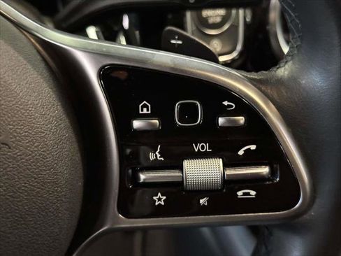 Used 2022 Mercedes-Benz GLA 250 4MATIC image 19