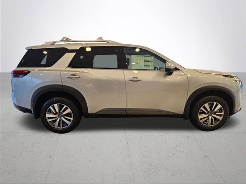 New 2025 Nissan Pathfinder SL w/ Cargo Package image 6