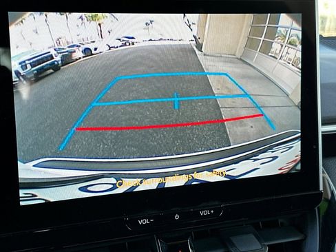 Used 2025 Toyota Corolla SE image 18