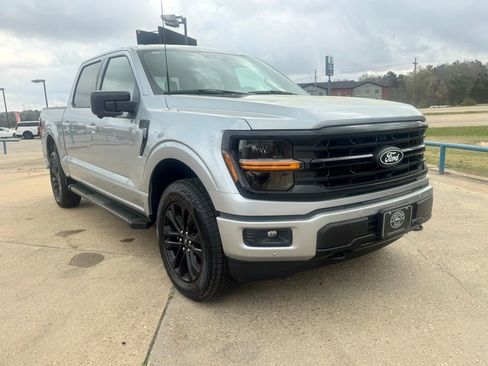 New 2026 Ford F150 XLT w/ Equipment Group 302A MID AWD/4WD image 7