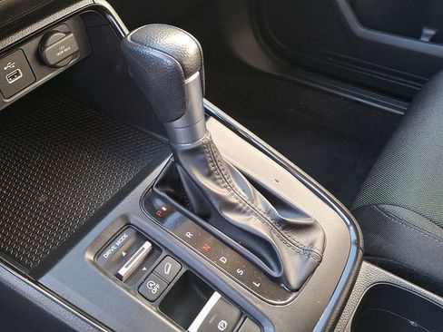 Used 2025 Honda CR-V LX image 15
