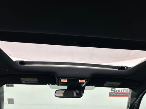 Used 2021 Toyota Tacoma TRD Sport w/ TRD Premium Sport Package image 21