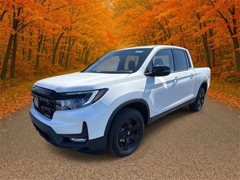 New 2026 Honda Ridgeline Black Edition image 3