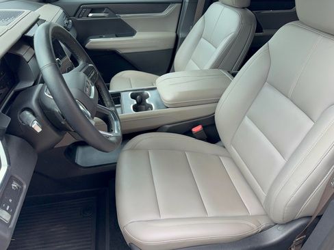 Used 2024 GMC Acadia Elevation w/ LPO, Floor Liner Package FWD image 5