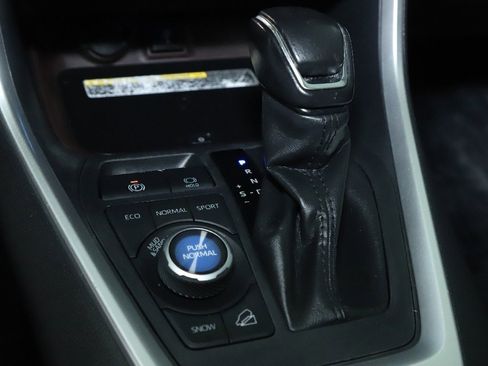 Used 2021 Toyota RAV4 Limited image 30