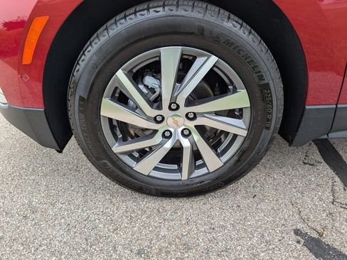 Used 2024 Chevrolet Equinox Premier FWD image 28