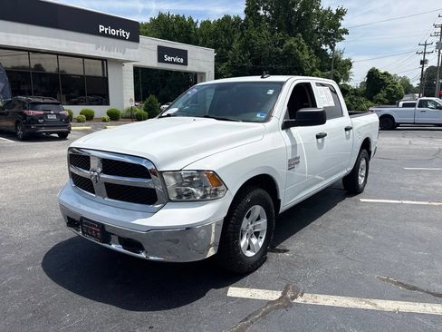 Used 2022 RAM 1500 Classic SLT w/ Electronics Group AWD/4WD image 6