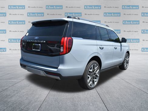 New 2026 Ford Expedition Platinum w/ Platinum Ultimate Package AWD/4WD image 6