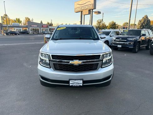 Used 2020 Chevrolet Suburban LT image 4