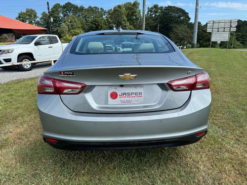 Used 2024 Chevrolet Malibu LT FWD image 4