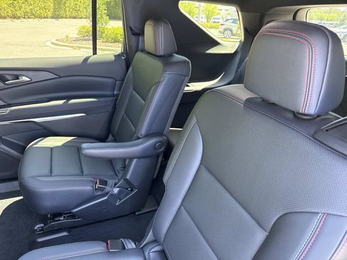 New 2026 Chevrolet Traverse Z71 w/ Driver Confidence Package AWD/4WD image 11