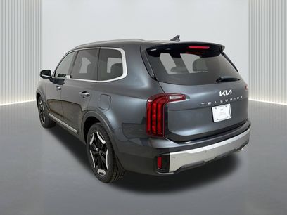 Used 2024 Kia Telluride S w/ S Sunroof Package