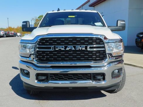 Used 2024 RAM 3500 Big Horn image 3