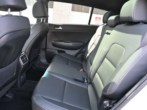 Used 2022 Kia Sportage Nightfall Edition image 19