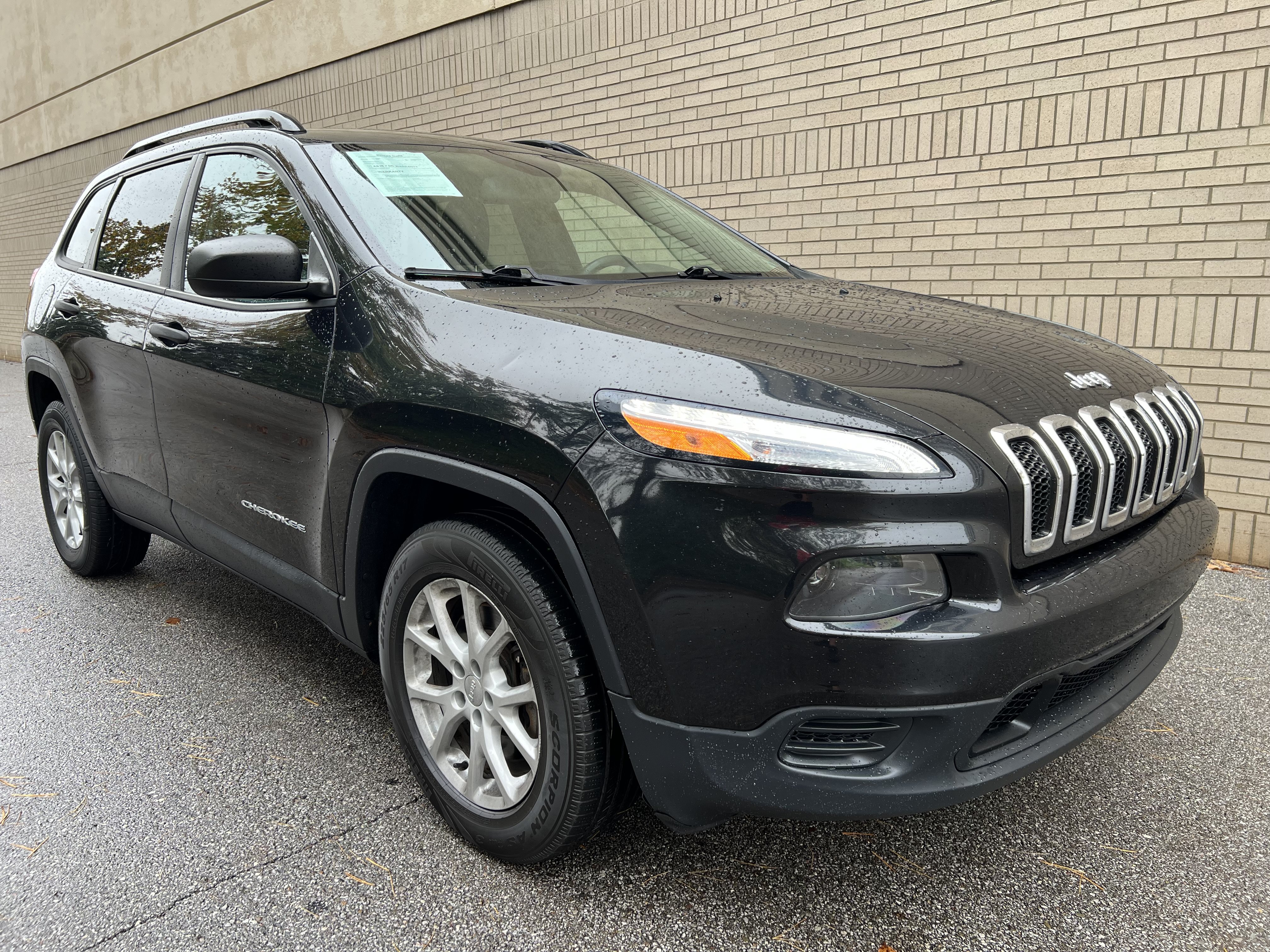 Used 2016 Jeep Cherokee Sport w/ Cold Weather Group AWD/4WD image 11