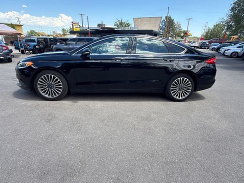 Used 2018 Ford Fusion SE w/ Fusion SE Technology Package FWD image 4