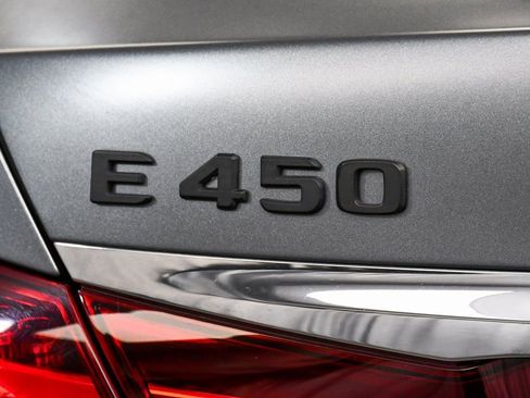 Used 2022 Mercedes-Benz E 450 4MATIC Sedan w/ Night Package image 85