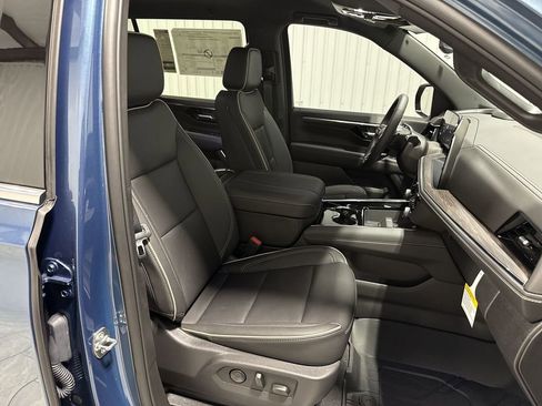 New 2026 Chevrolet Suburban Premier image 29