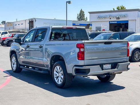 Used 2023 Chevrolet Silverado 1500 Custom AWD/4WD image 2