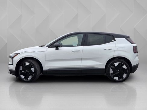 New 2026 Volvo EX30 Ultra w/ Protection Package AWD/4WD image 3