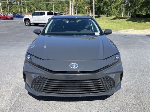 Used 2026 Toyota Camry LE FWD image 8